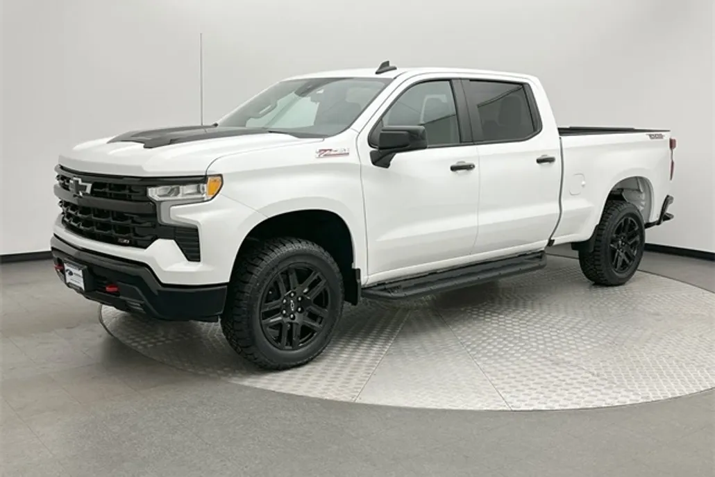 2024 Chevrolet Silverado 1500 LT Trail Boss photo 1
