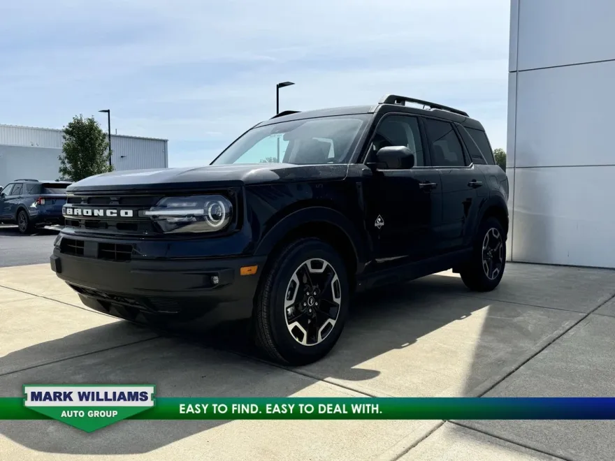 2024 Ford Bronco Sport Outer Banks photo 1