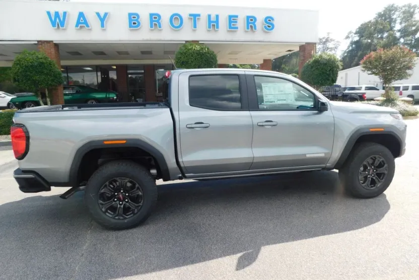 2024 Gmc Canyon Elevation photo 1