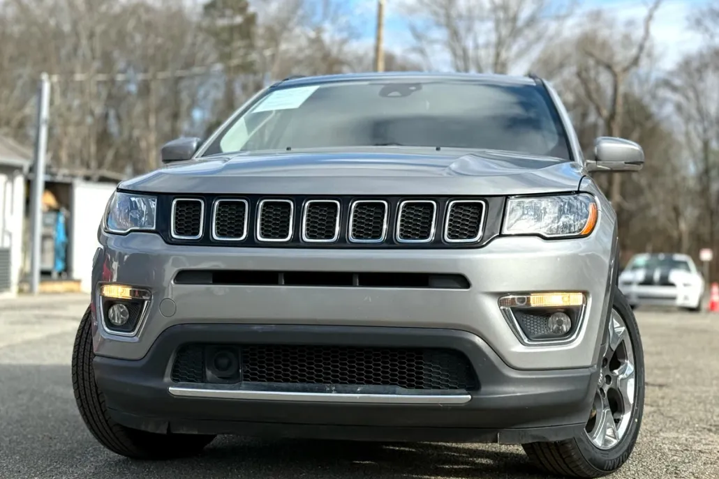 2021 Jeep Compass Limited photo 1