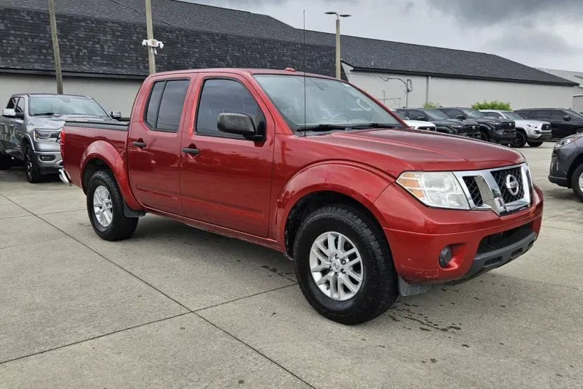 2017 Nissan Frontier SV photo 1