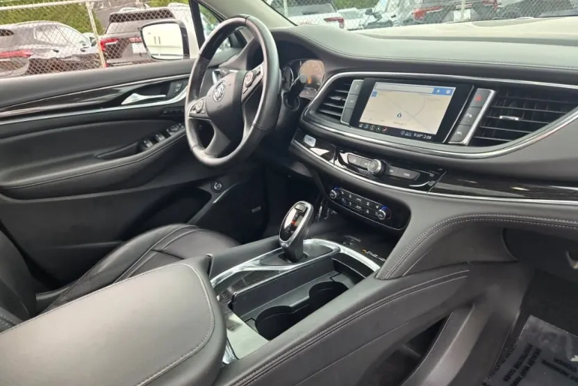 2021 Buick Enclave Avenir photo 1