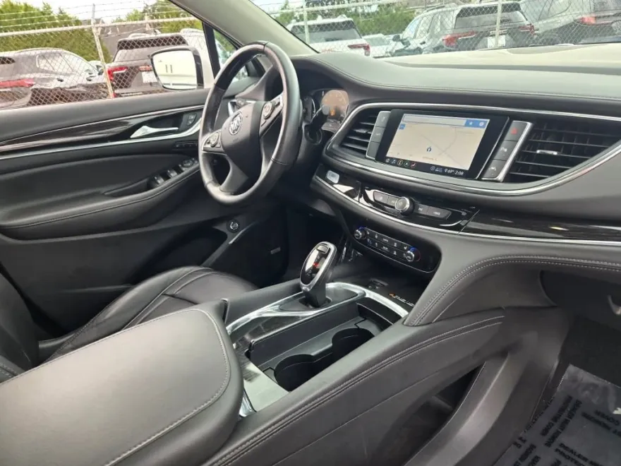 2021 Buick Enclave Avenir photo 1