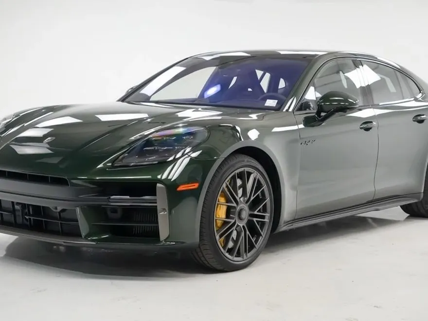 2025 Porsche Panamera E-Hybrid Turbo photo 1
