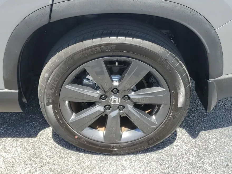 2023 Honda Pilot Sport photo 1