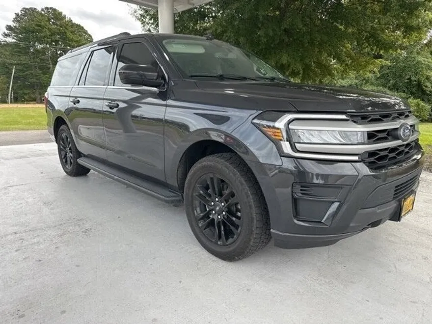 2024 Ford Expedition MAX XLT photo 1