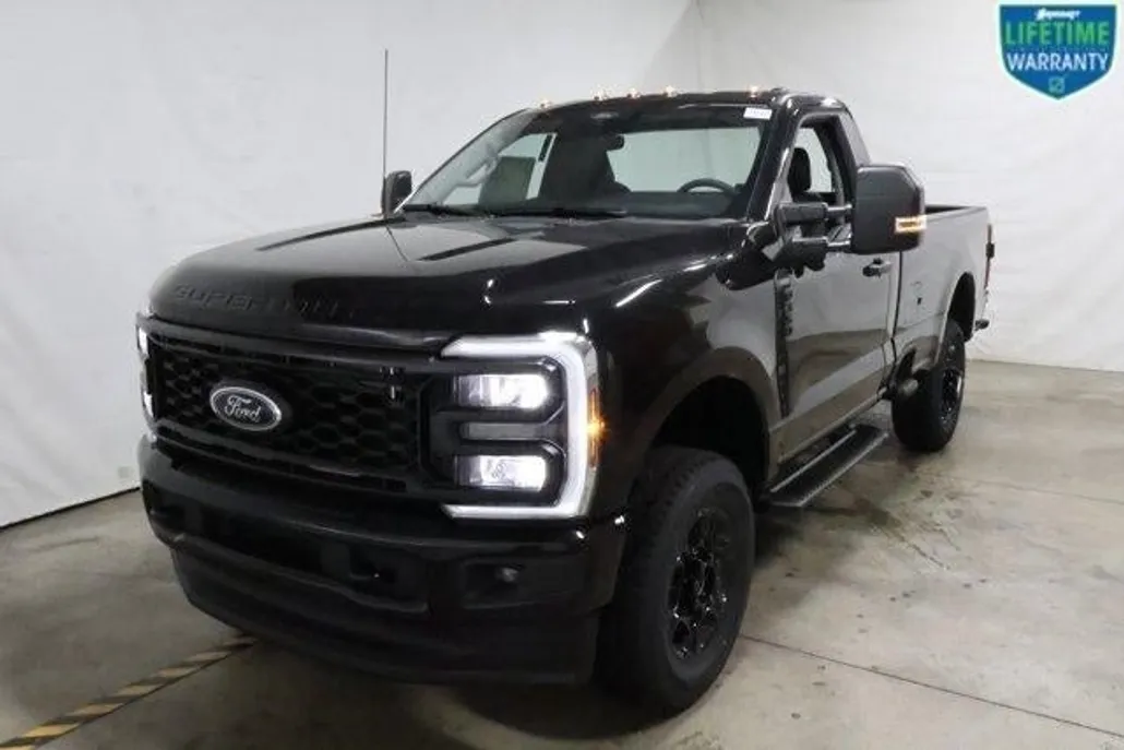 2025 Ford F-350 XL photo 1