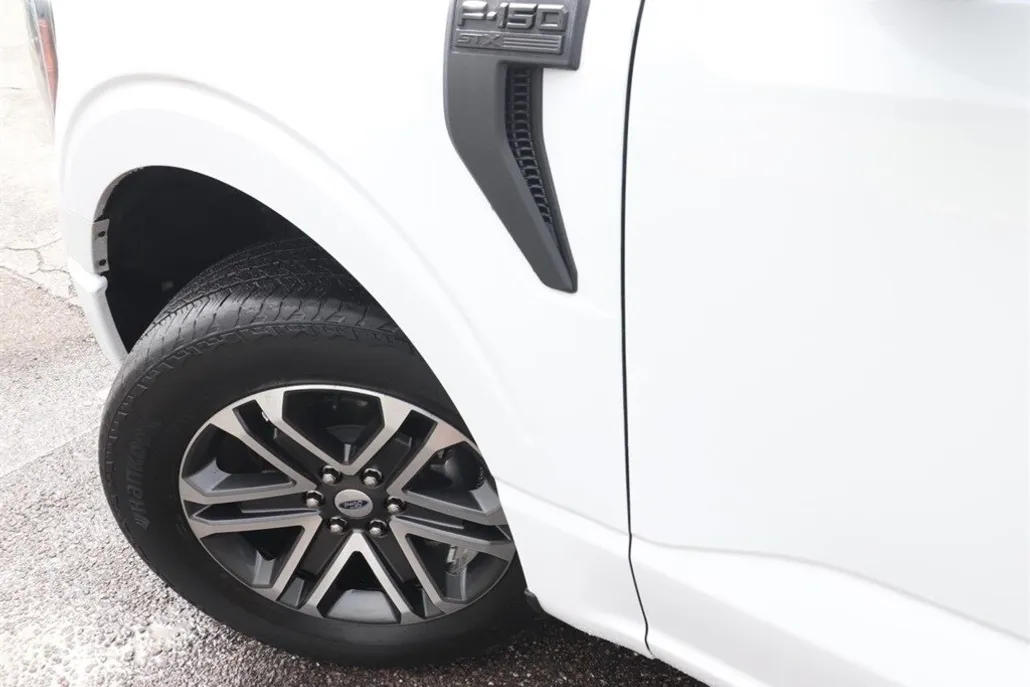 2023 Ford F-150 STX photo 1