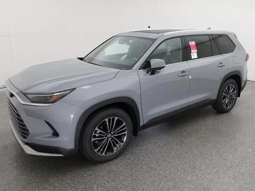 2026 Toyota Highlander Hybrid Platinum photo 1
