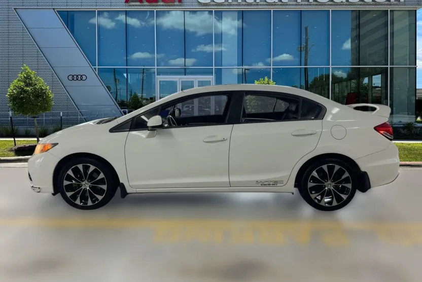 2013 Honda Civic Si photo 1