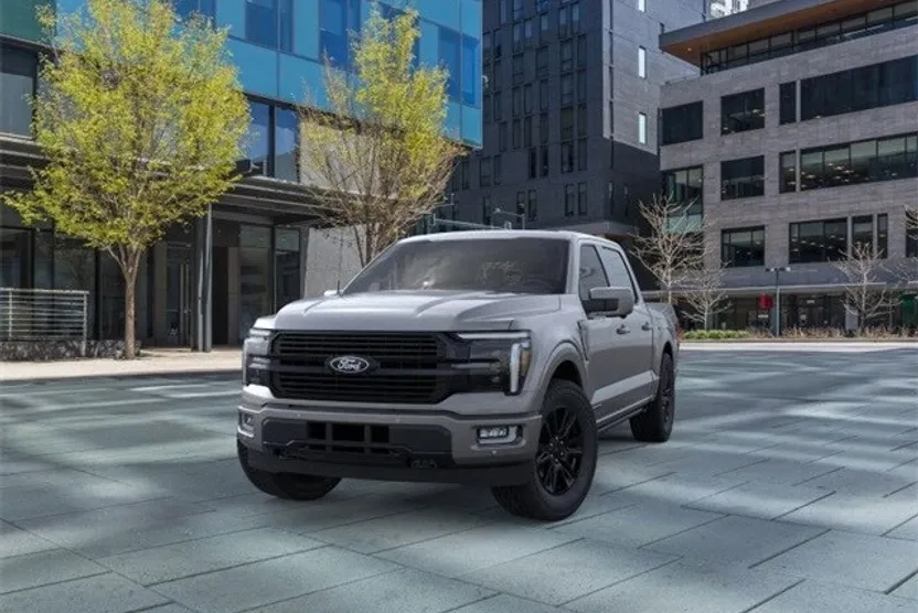 2025 Ford F-150 Platinum photo 1
