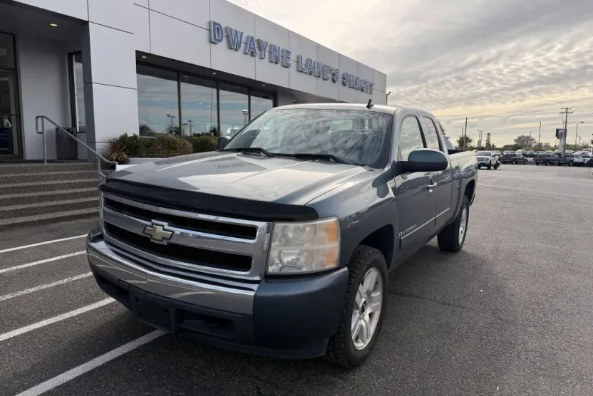 2008 Chevrolet Silverado 1500 LT photo 1