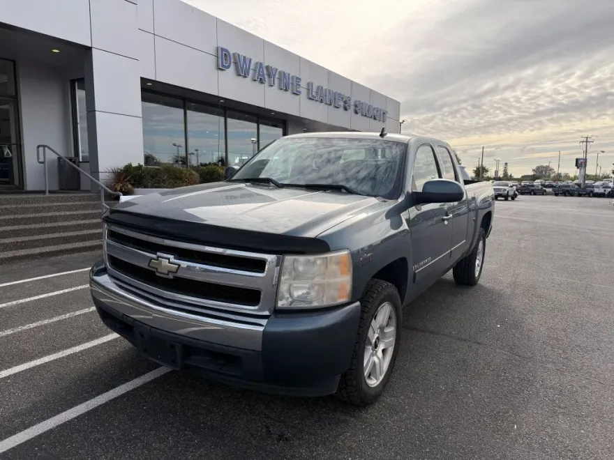 2008 Chevrolet Silverado 1500 LT photo 1