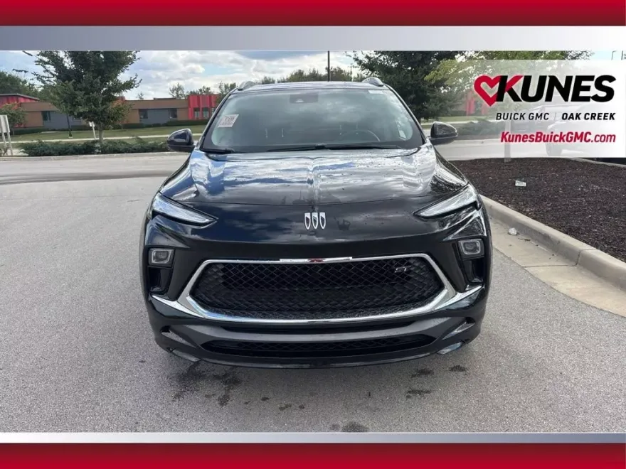 2024 Buick Encore GX Sport Touring photo 1
