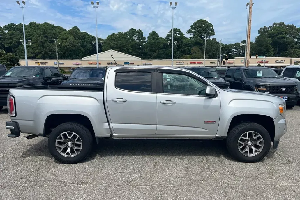 2017 Gmc Canyon SLE photo 1