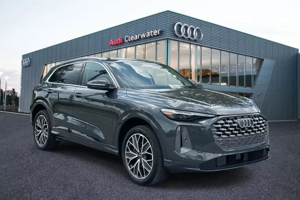 2025 Audi Q5 Premium Plus photo 1