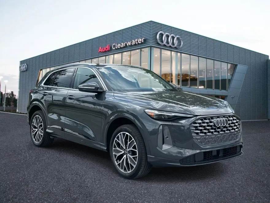 2025 Audi Q5 Premium Plus photo 1