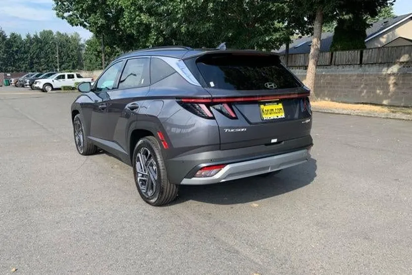 2025 Hyundai Tucson Limited photo 1