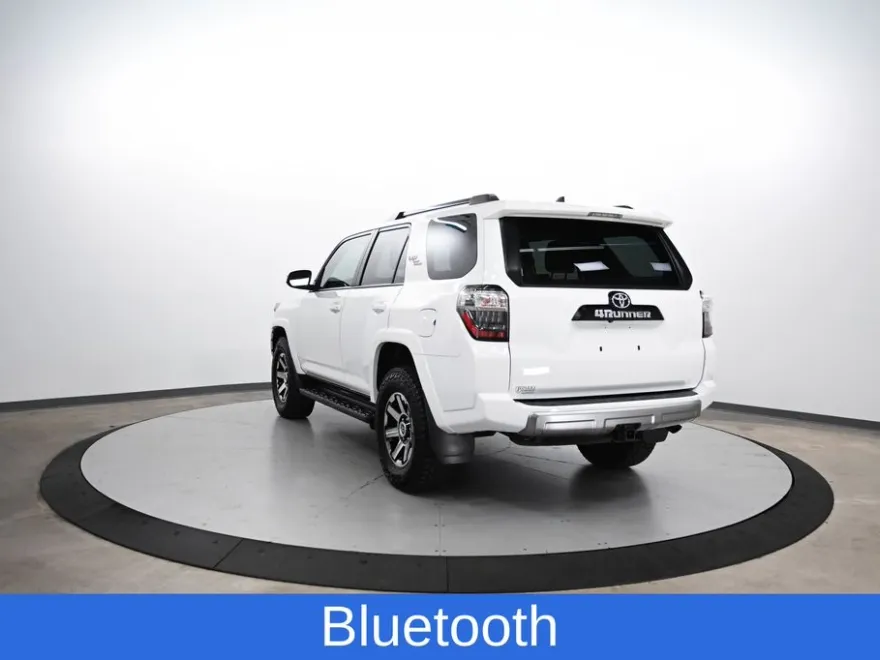 2021 Toyota 4Runner TRD Off-Road photo 1
