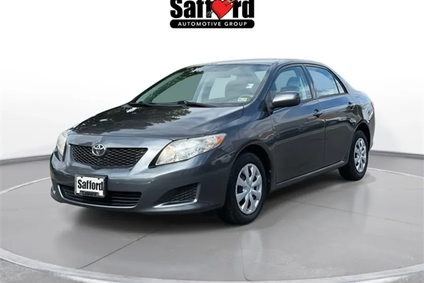 2010 Toyota Corolla LE photo 1