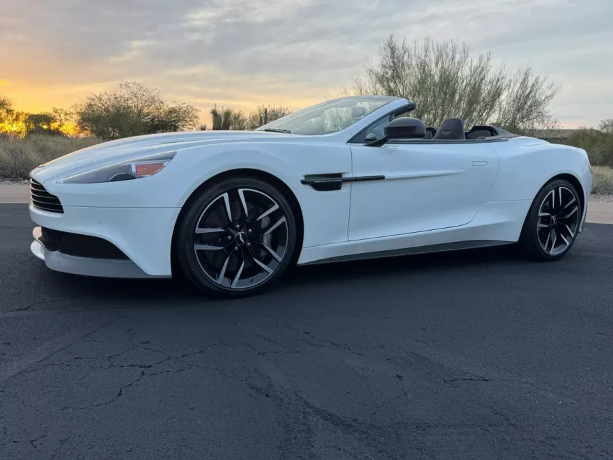 2015 Aston Martin Vanquish VH3 photo 1