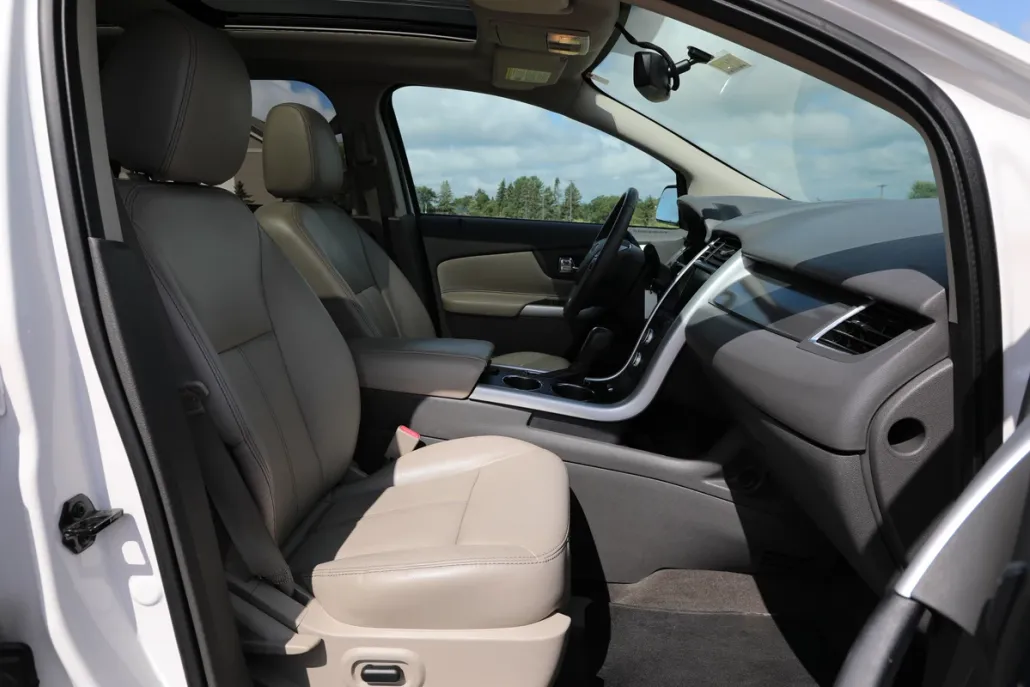 2013 Ford Edge SEL photo 1