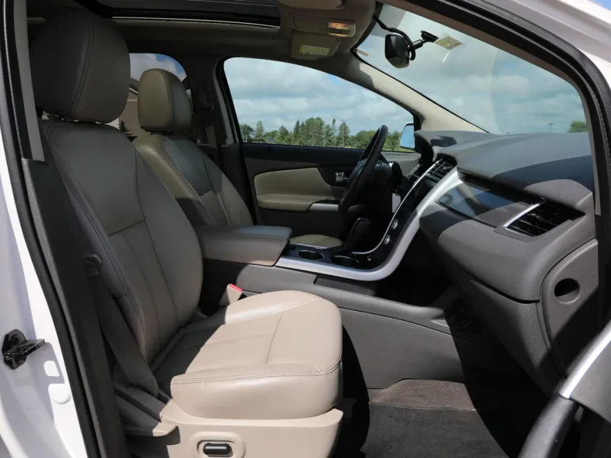 2013 Ford Edge SEL photo 1