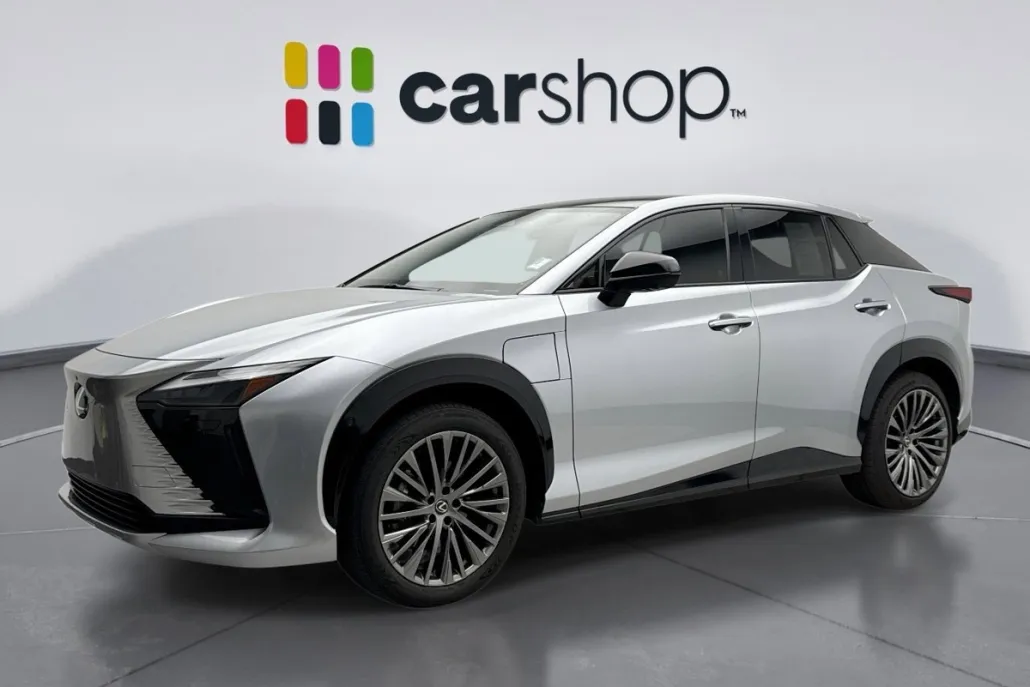 2023 Lexus RZ 450e Luxury photo 1