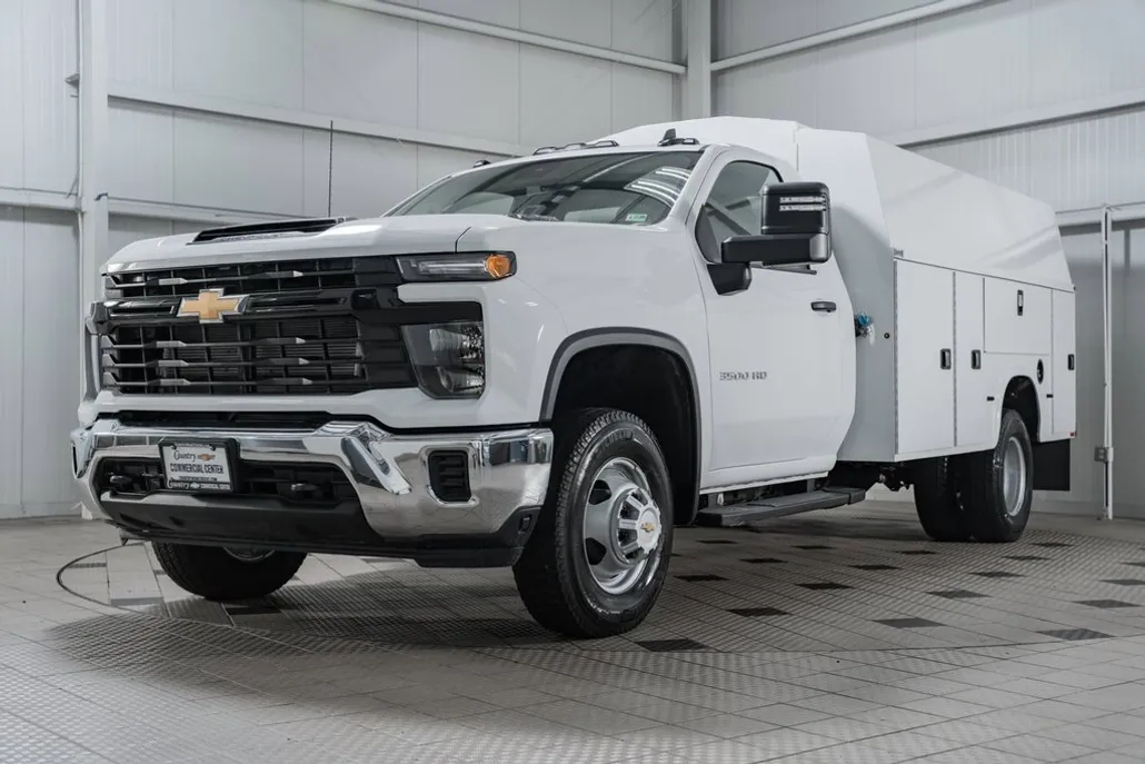 2025 Chevrolet Silverado 3500HD Work Truck photo 1