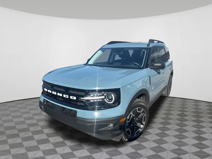 2023 Ford Bronco Sport Outer Banks photo 1