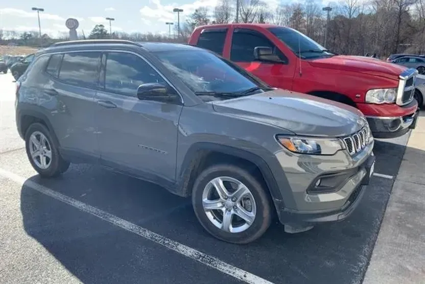 2024 Jeep Compass North Edition Latitude photo 1