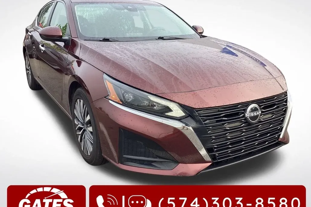 2023 Nissan Altima 2.5 SV photo 1
