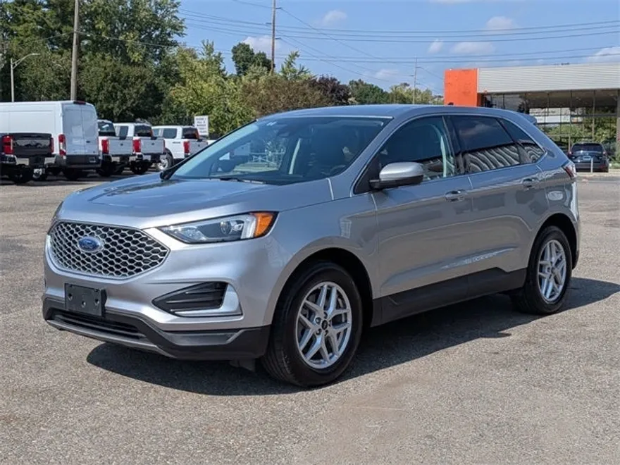 2024 Ford Edge SEL photo 1