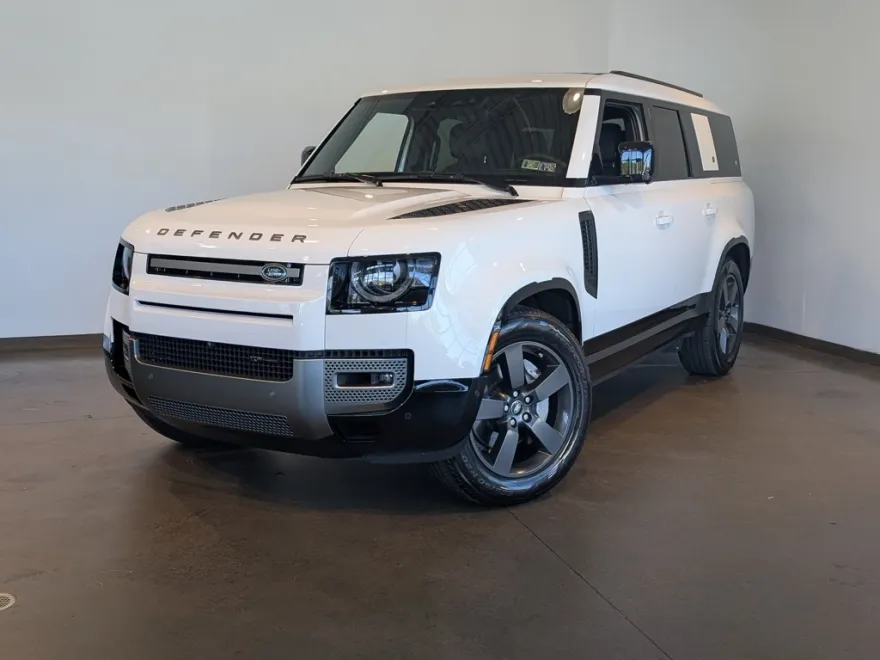 2023 Land Rover Defender 130 X-Dynamic SE photo 1