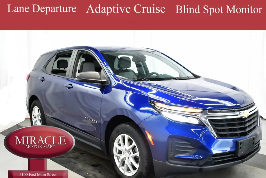 2022 Chevrolet Equinox LS photo 1
