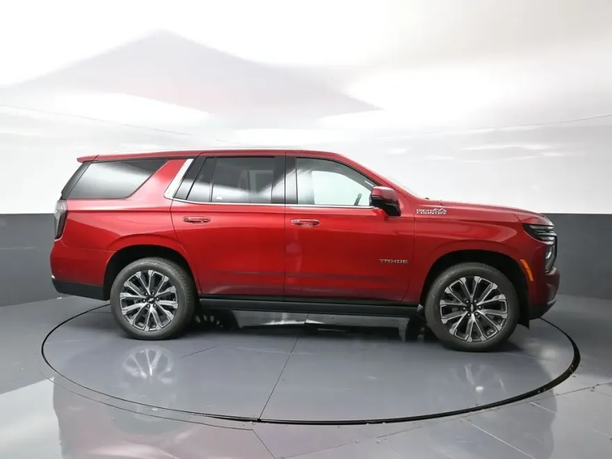 2025 Chevrolet Tahoe High Country photo 1