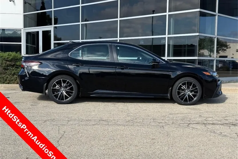 2024 Toyota Camry SE photo 1