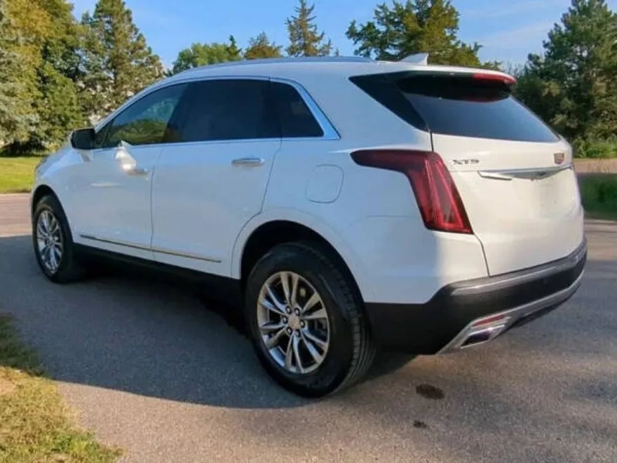 2022 Cadillac XT5 Premium Luxury photo 1