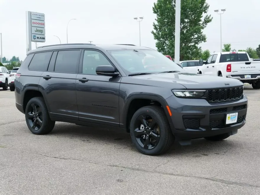 2025 Jeep Grand Cherokee Altitude X photo 1