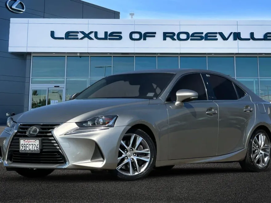 2019 Lexus IS 300 photo 1