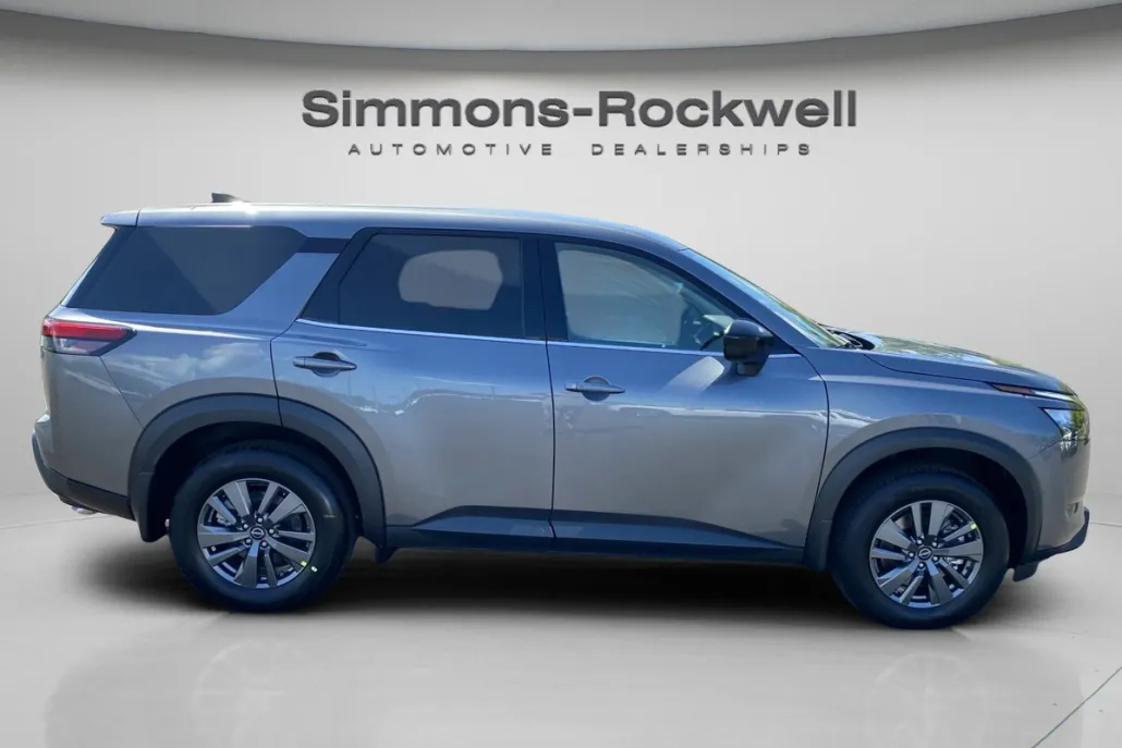 2025 Nissan Pathfinder S photo 1