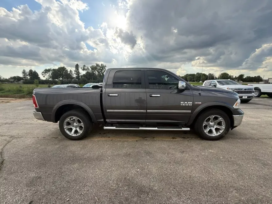 2017 Ram 1500 Laramie photo 1