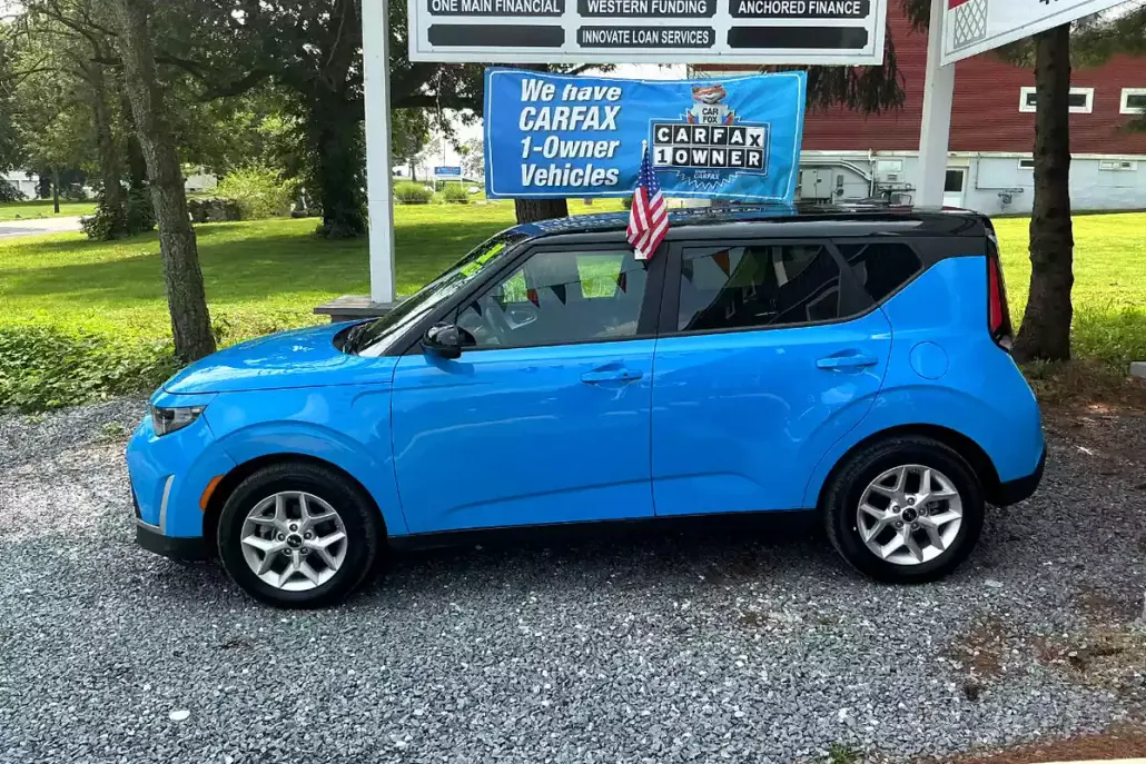 2025 Kia Soul S photo 1