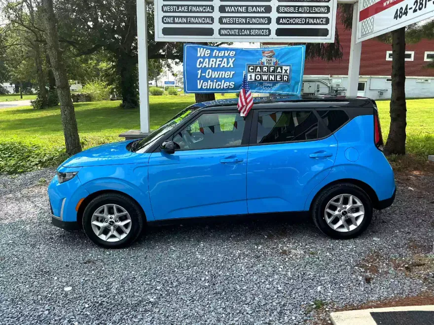 2025 Kia Soul S photo 1