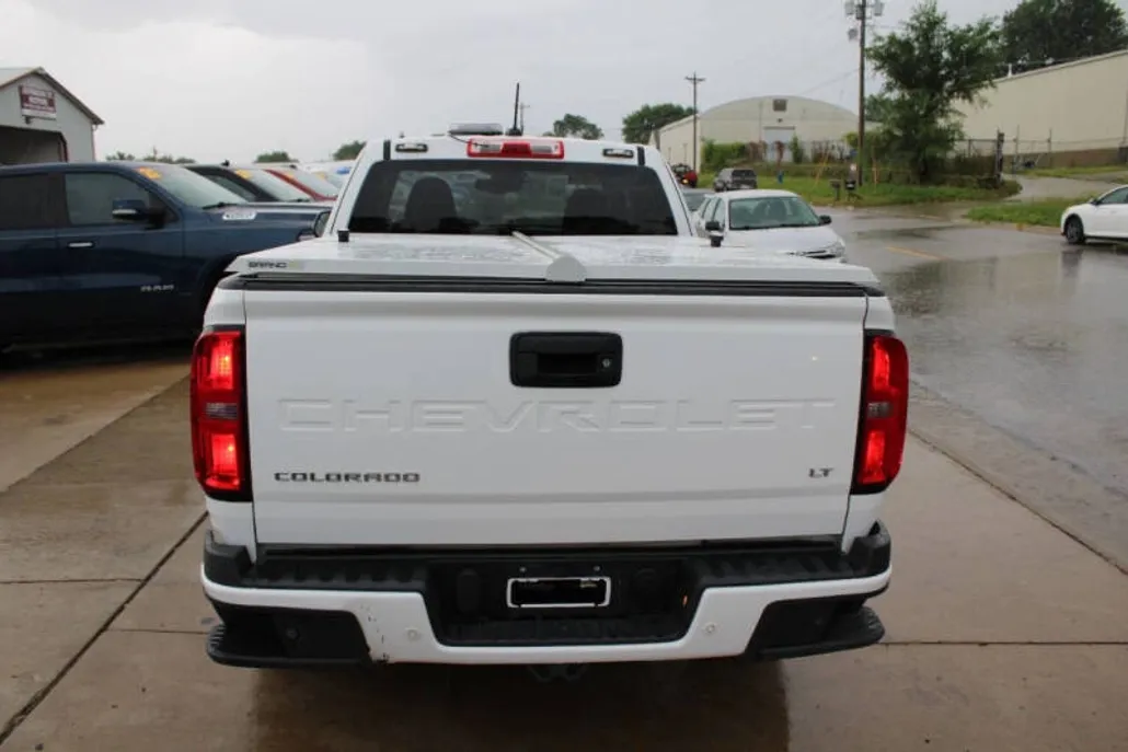 2022 Chevrolet Colorado LT photo 1
