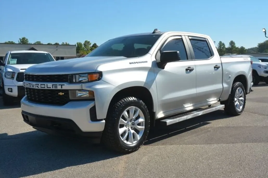 2020 Chevrolet Silverado 1500 Custom photo 1