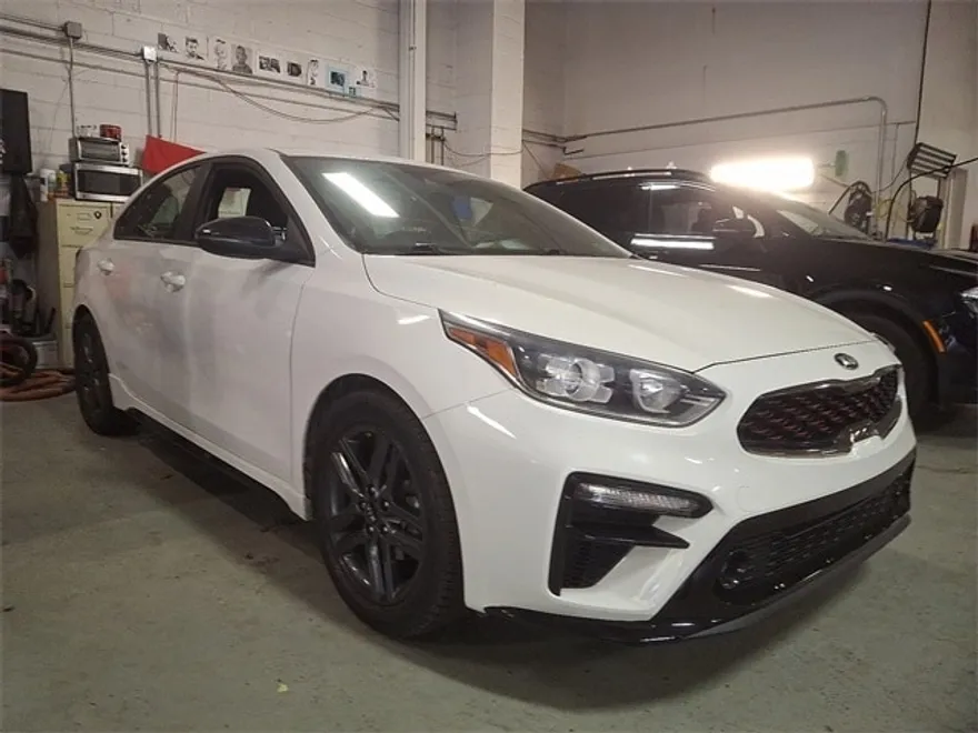 2021 Kia Forte GT-Line photo 1