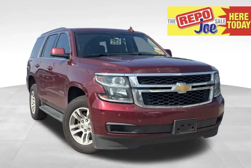 2018 Chevrolet Tahoe LT photo 1
