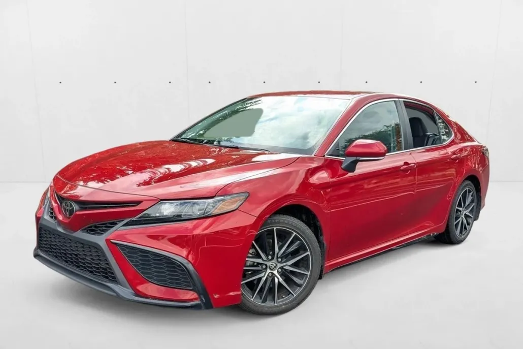 2023 Toyota Camry SE photo 1