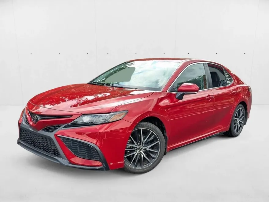 2023 Toyota Camry SE photo 1